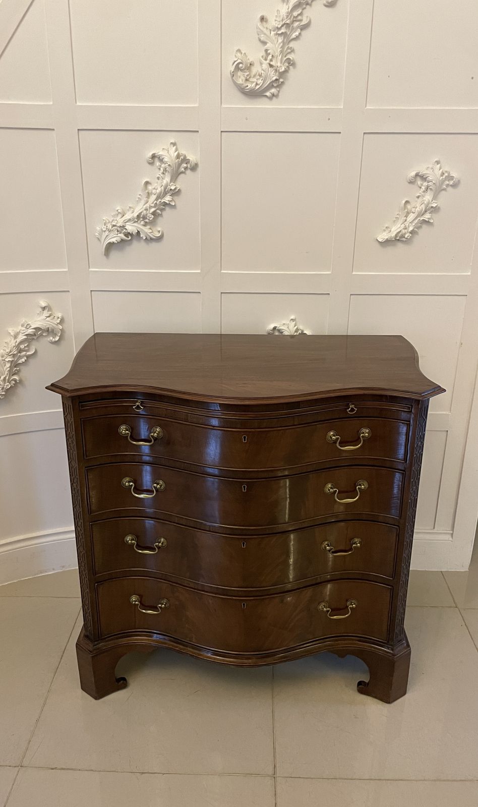 Antique Quality Figured Mahogany Serpentine Chest Of Drawers