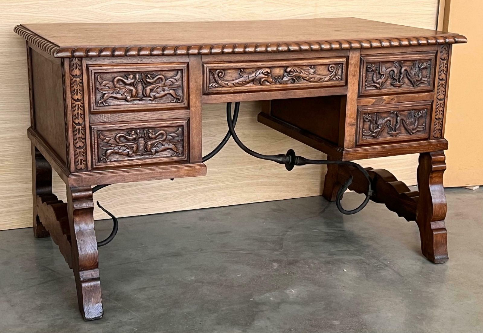 photo buy Table de bibliothèque ou bureau baroque espagnol à deux faces en chêne, XIXe siècle