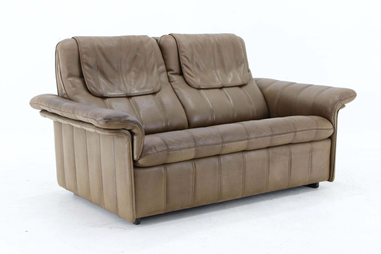 1970s De Sede Exclusive Buffalo Leather 2  Seater Sofa , Switzerland photo for sale