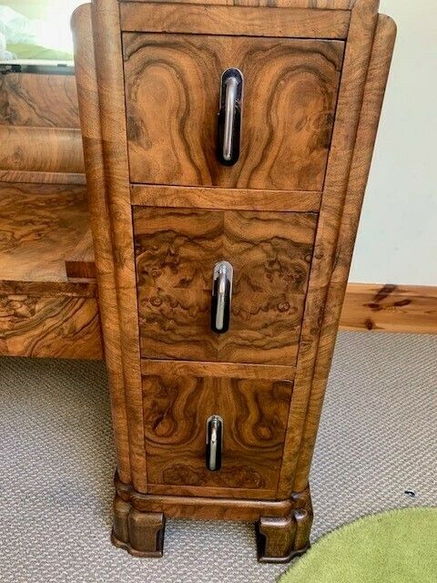 Unusual Walnut Mirrored Unit With Drawers In Excellent Condition. Suitable For A Hallway Or Dressing Room. photo vintage