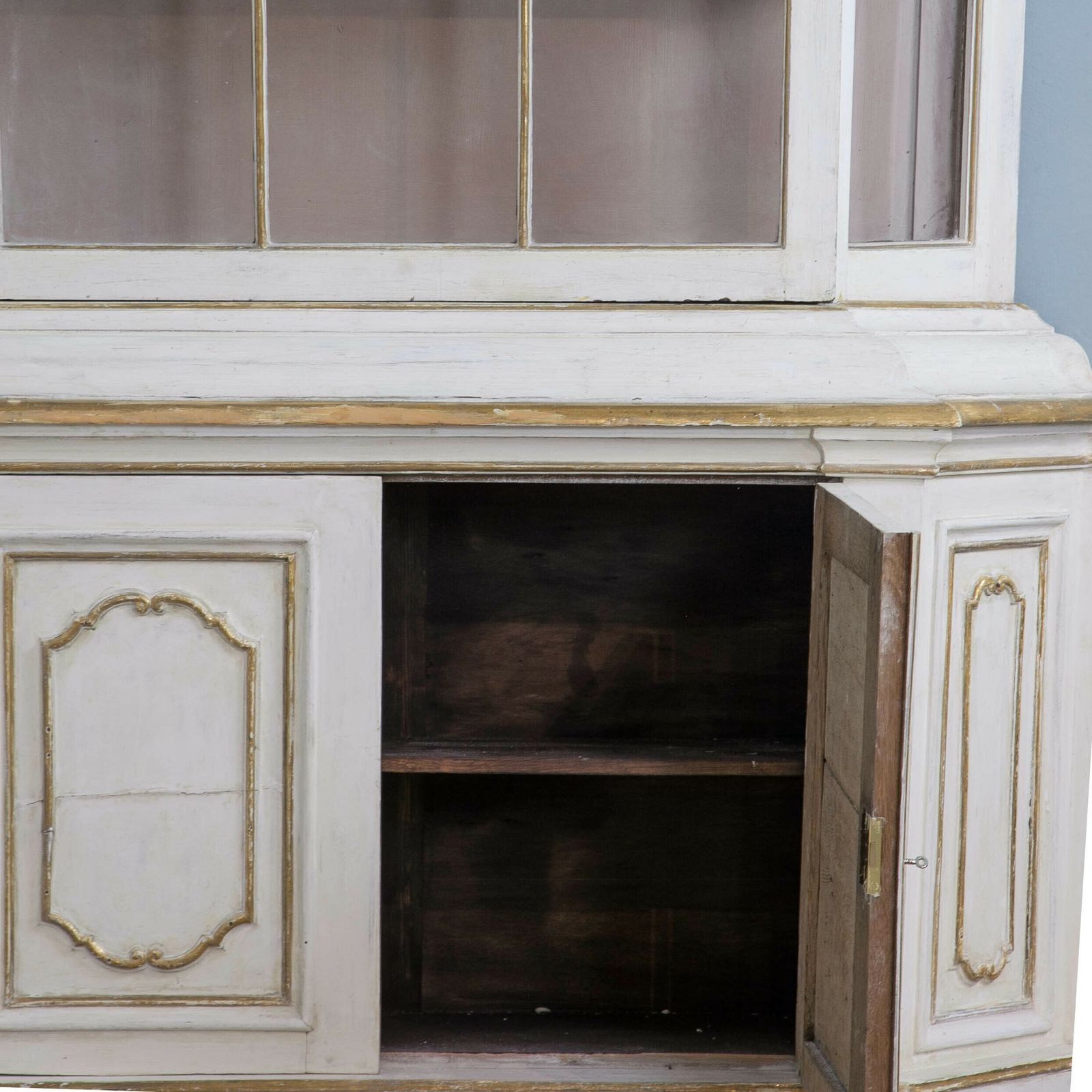 Painted Vitrine photo furniture