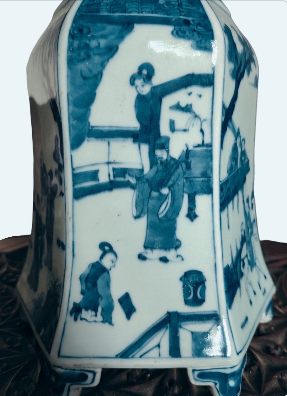 A Pair Of Blue & White Chinese Porcelain Hexagonal Mallet Form Lidded Urns Lampe photo vintage