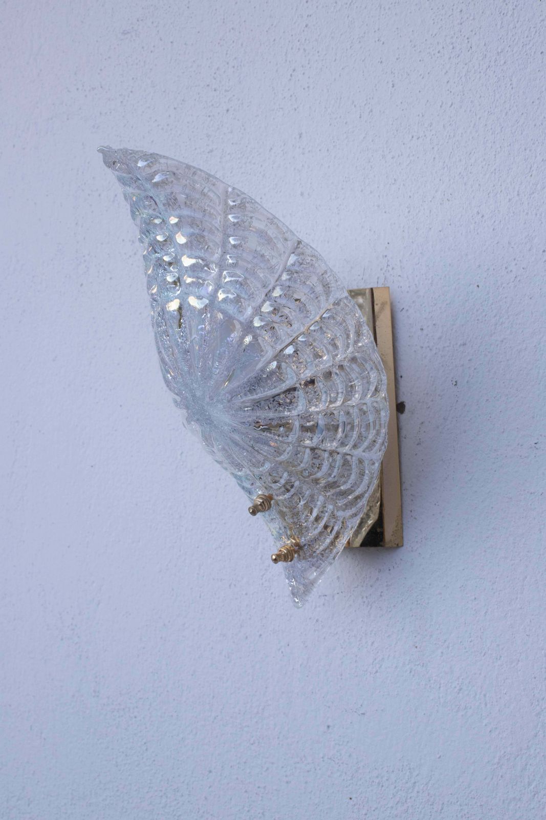 Set Of 2 Bogotà, Wall Light Iridescent Rainbow Colour Murano Glass Leave, 1970s photo vinterior
