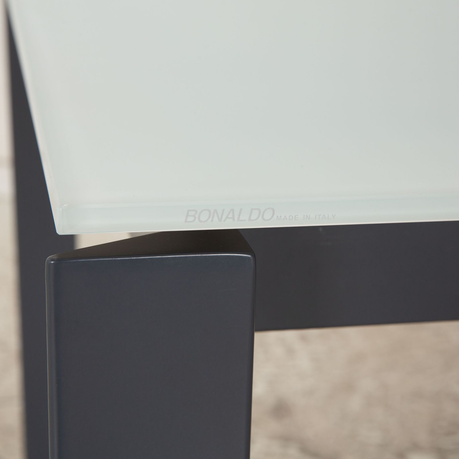 Table à manger Bonaldo Twice en verre blanc mat, extensible 180/225/270 x 76 x 90 cm photo vintage