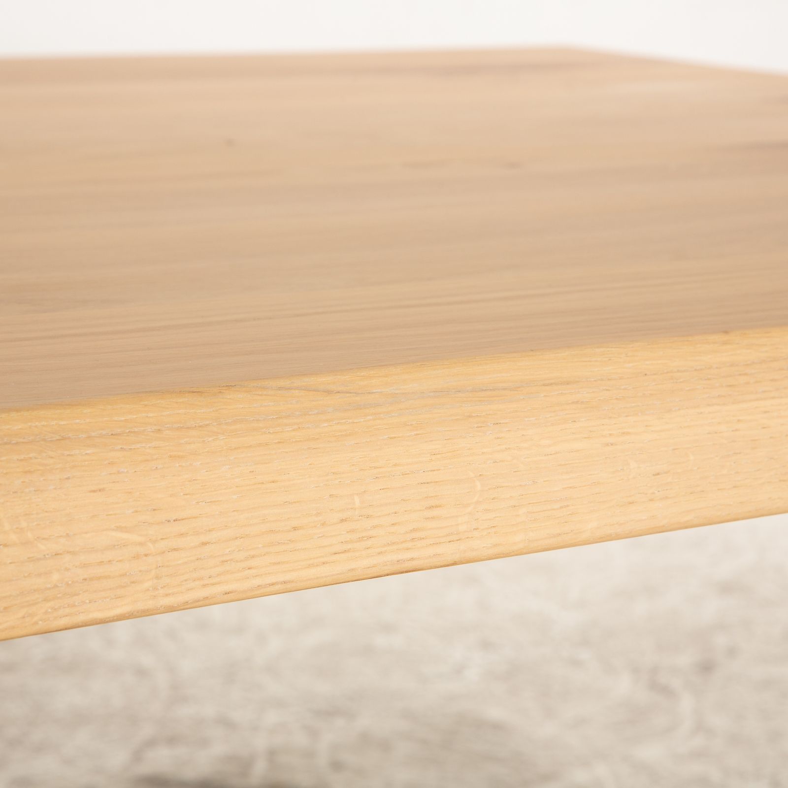 Table à manger PMP Furniture en bois de chêne brun, 240 x 77 x 110 cm photo for sale