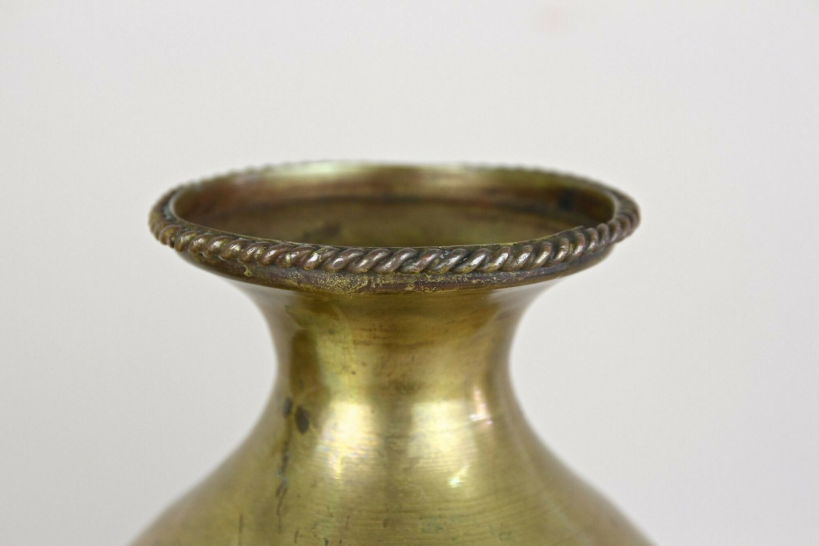 750.0 Pair Of 19th Century Biedermeier Chased Brass Vases, Austria Ca. 1860 photo