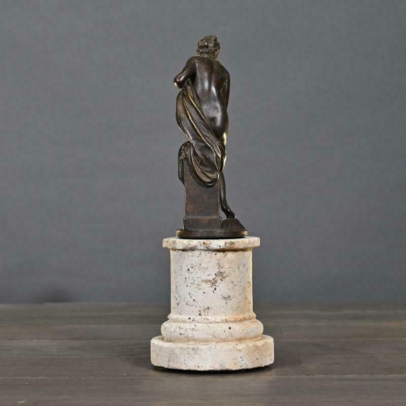 Sculpture Of Venus Emerging From The Bath, 21st Century. photo for sale