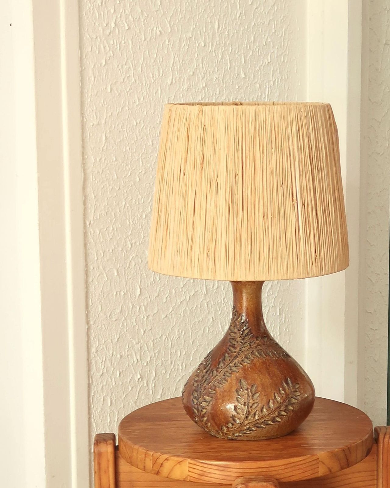 French Ceramic Table Lamp By Sésame Vallauris, Floral Decor, Raffia Lampshade, 1970s / Boho Chic, Folk, Country Decor, Home photo furniture