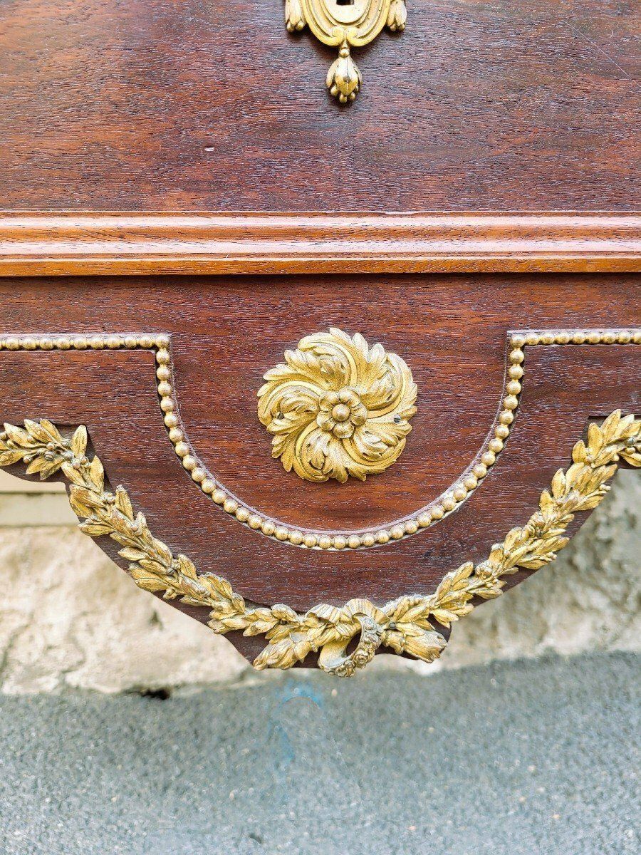 photo furniture Krieger, Stamped Mahogany Chest Of Drawers, 19th Century
