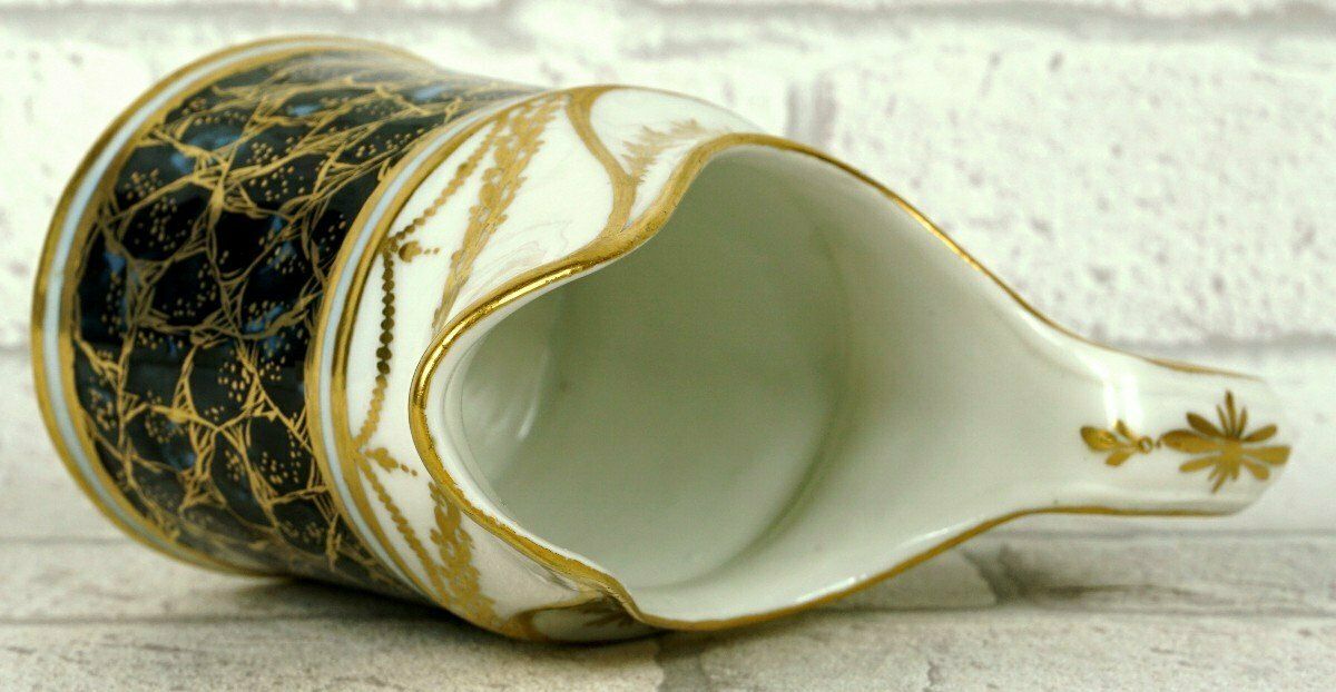 Rare Paris Porcelain Milk Jug   Manufacture A La Reine Fond   Lapis Lazuli   Ep. 18th photo 738.0