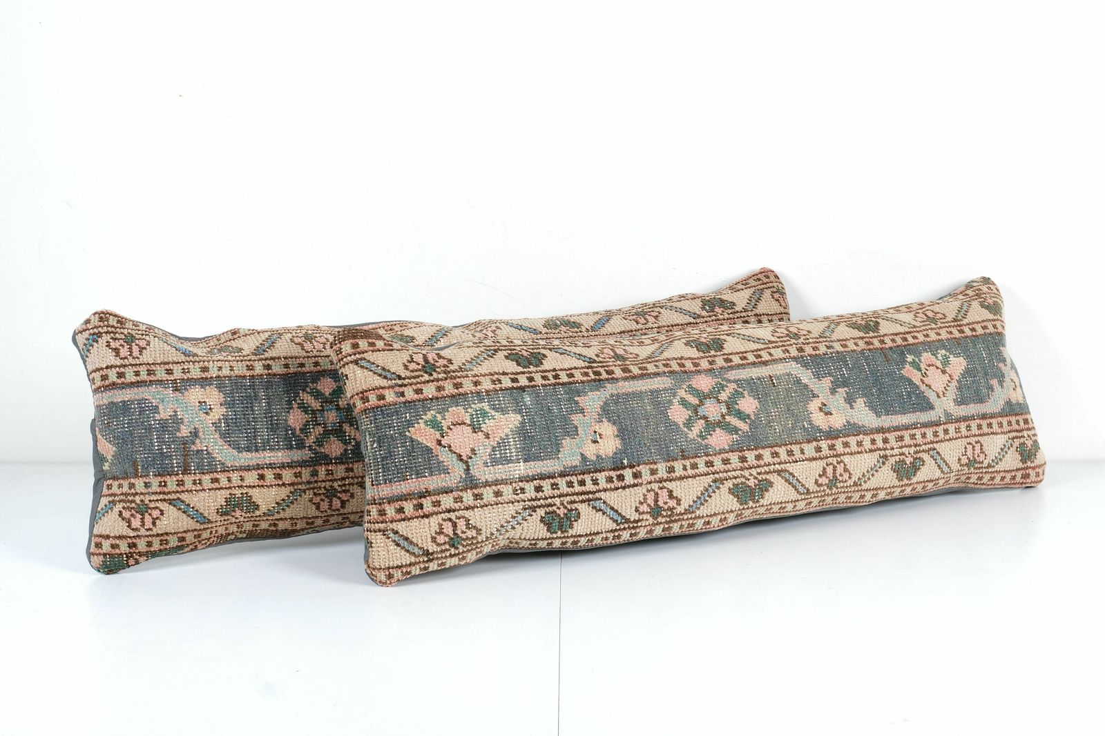 Set Anatolian Lumbar Rug Pillow, Ethnic Pillow Cover, Ethnic Vintage Handmade Lumbar Cover, Carpet Soft Wool Pillow photo 125.0
