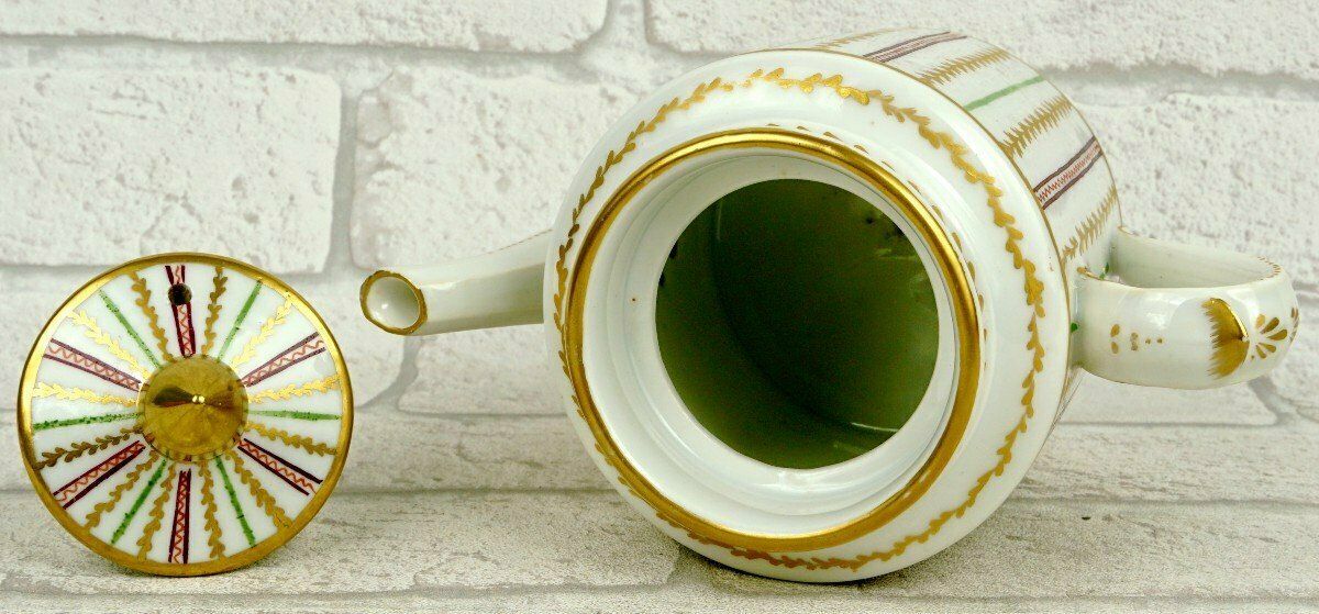 Bordeaux Porcelain Teapot Coffee Pot   Atelier Des Verneuilh   18th Century photo vinterior