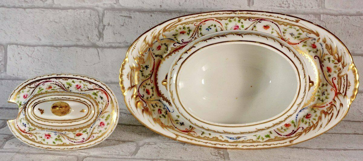 Sugar Bowl And Its Lid In Paris Porcelain   Attributed To The Manufacture Of The Duke Of Angouleme photo buy