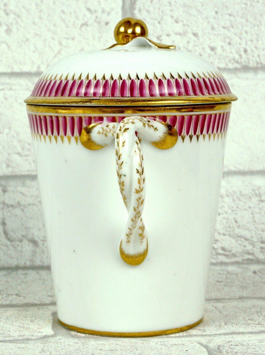 Covered Trembleuse Cup And Saucer In Paris Porcelain   Late 18th Century photo Home Decor