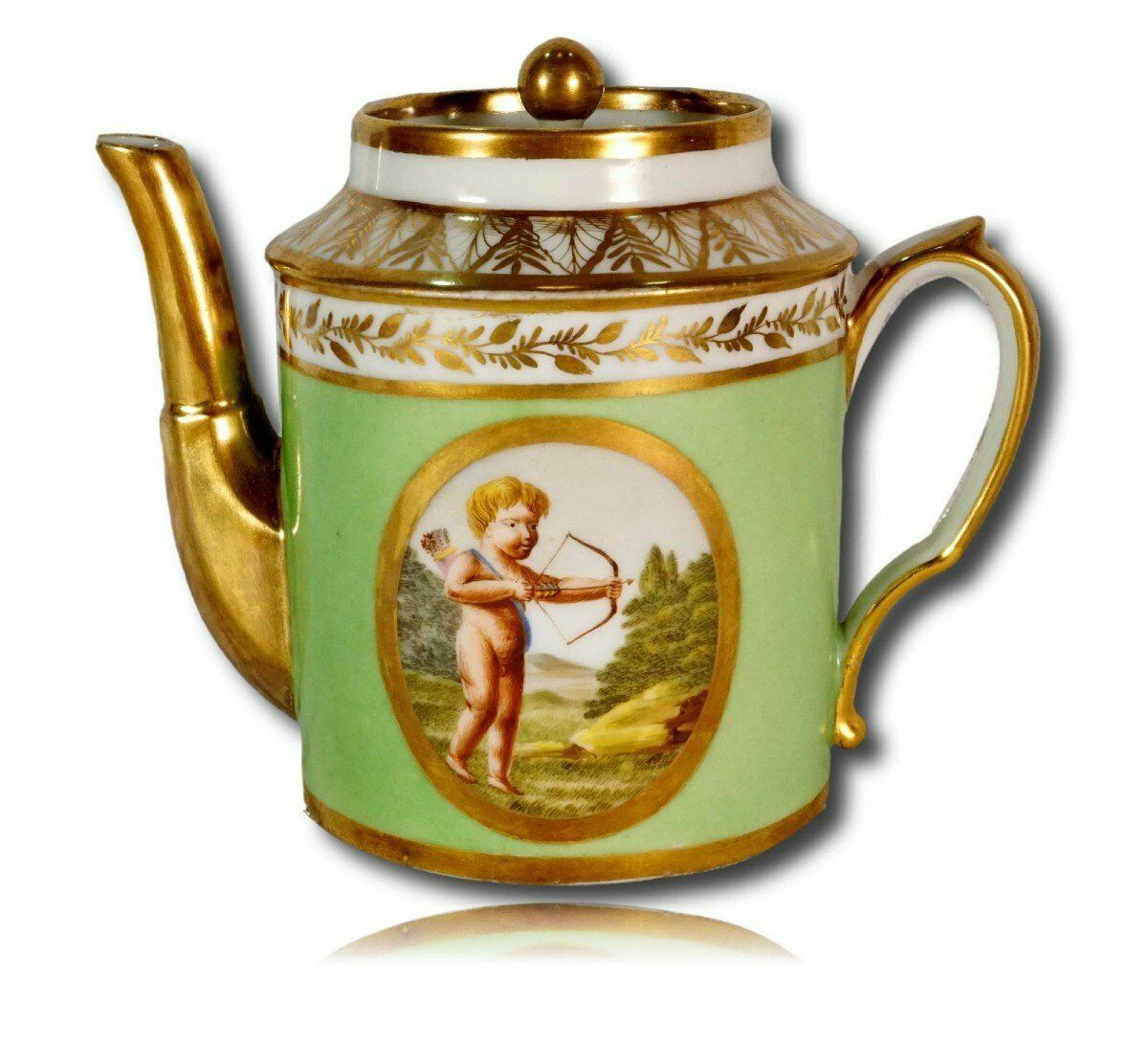 Paris Porcelain Coffee Pot / Teapot   Early 19th Century
