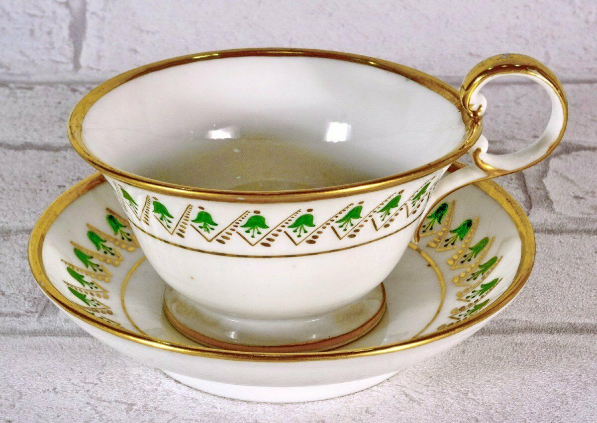 photo furniture Teacup And Saucer   Dagoty And Honoré Factory   Paris Porcelain     Ep. Debut