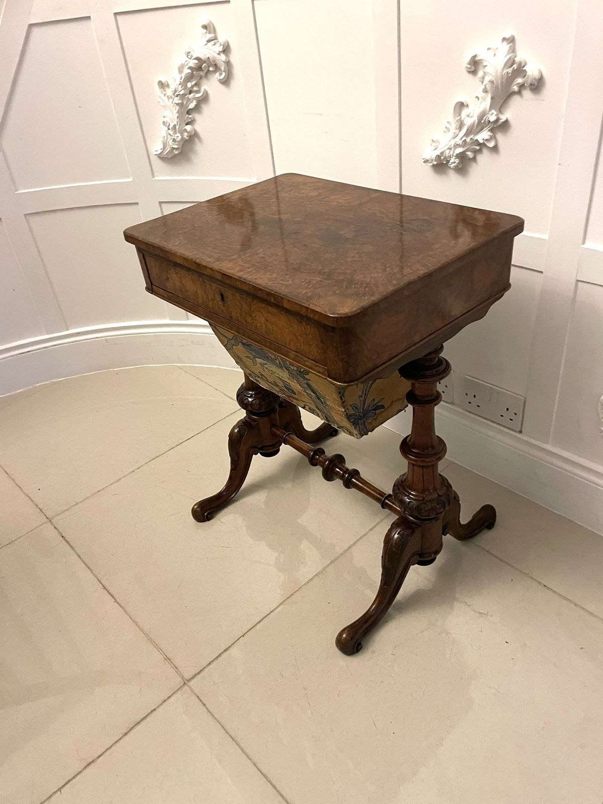 Antique 19th Century Quality Burr Walnut Freestanding Side Table photo Furniture
