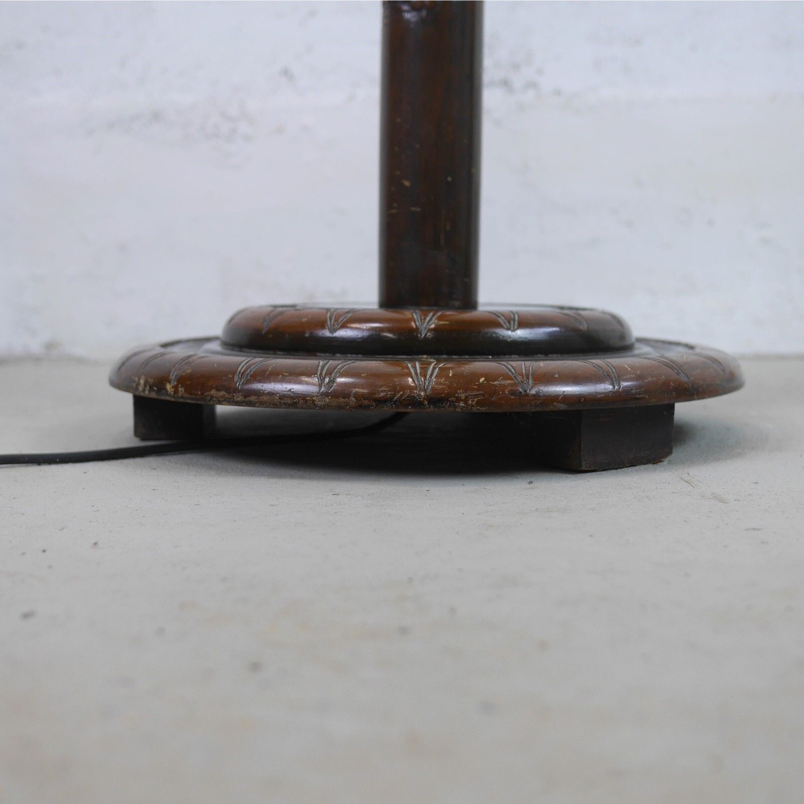 photo vinterior Antique Early 20th Century Chinoiserie Carved Wood Standard Lamp #102681
