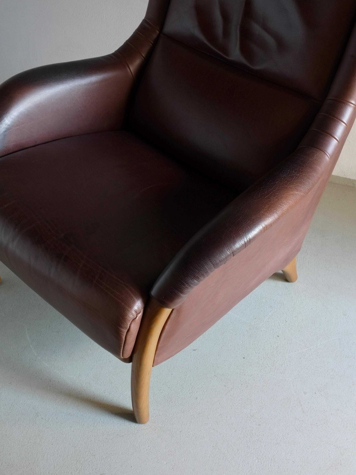 Brown Leather Lounge Chair | Netherlands | 1980s photo vinterior