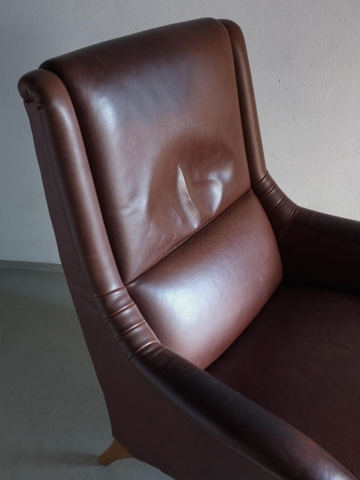 Brown Leather Lounge Chair | Netherlands | 1980s photo vintage