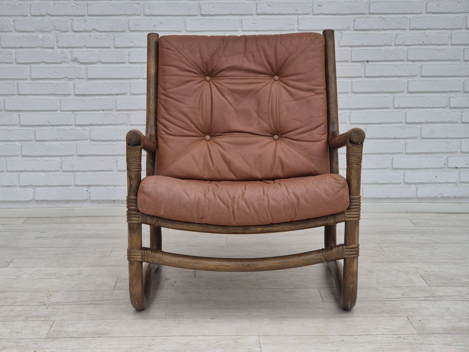 Ca. Jaren 1970, Scandinavische Fauteuil, Zeer Goede Staat, Bamboe, Leer. photo Meubels