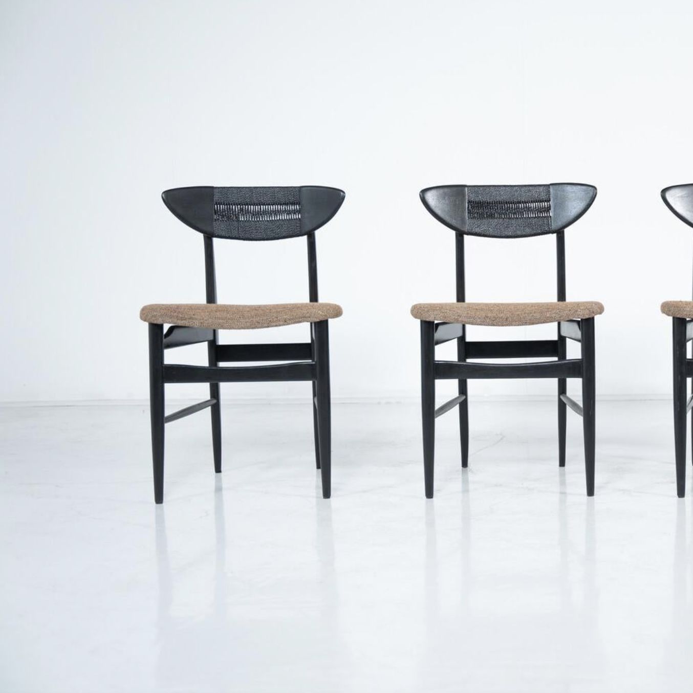 Mid Century Modern Set Of 4 Chairs By Hans Wegner, Black Wood And Rope, Denmark photo vinterior