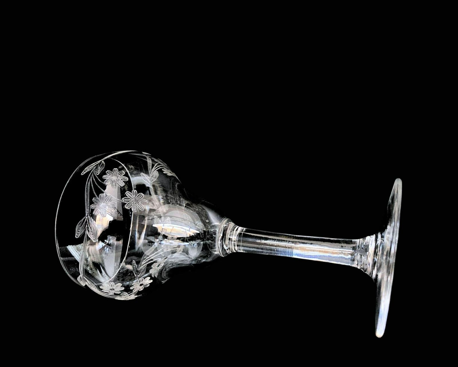 Crystal French Cordial Glasses | 2pcs | Engraved Floral Art Deco photo for sale