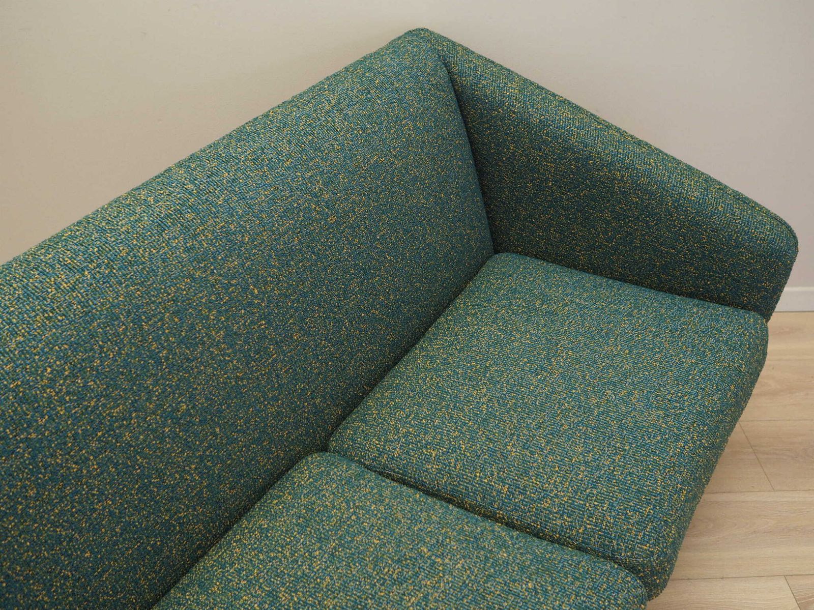 photo furniture Groene Melange Bank, Deens Design, Jaren 1960, Fabrikant: A. Mikael Laursen, Ontwerper: Illum Wikkelsø