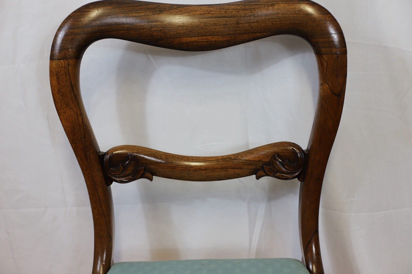 Lovely Set Of Eight Victorian Balloon Back Rosewood Dining Chairs photo vintage