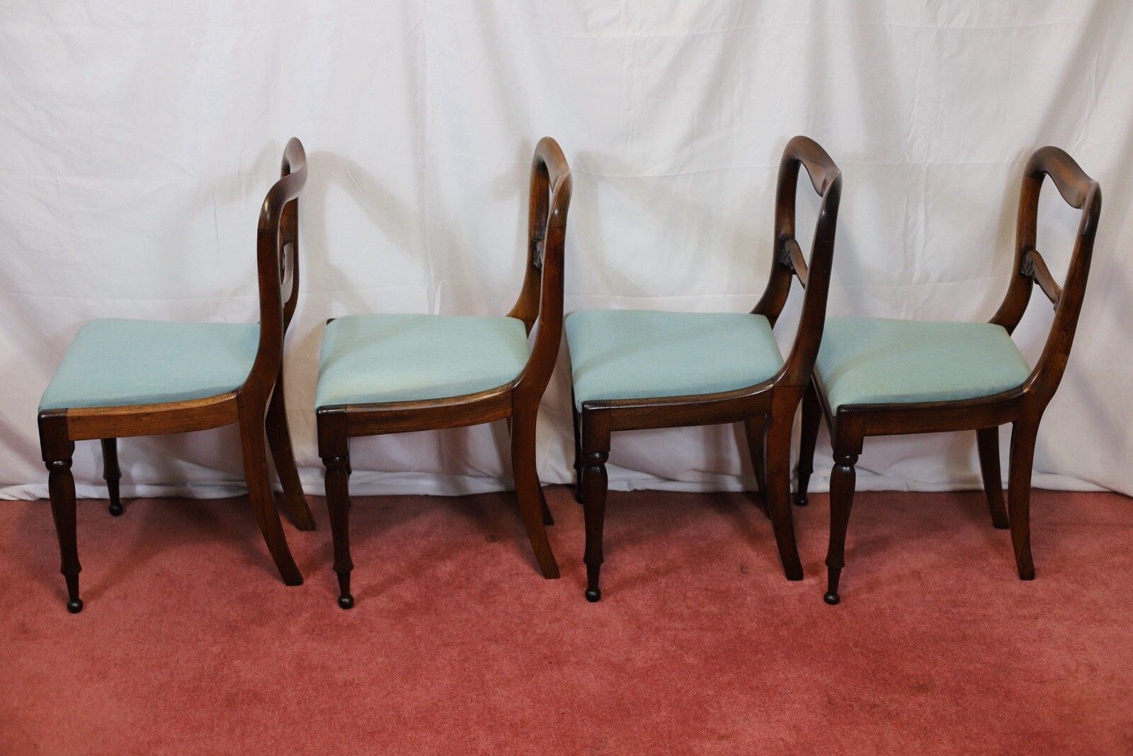 photo vintage Lovely Set Of Eight Victorian Balloon Back Rosewood Dining Chairs