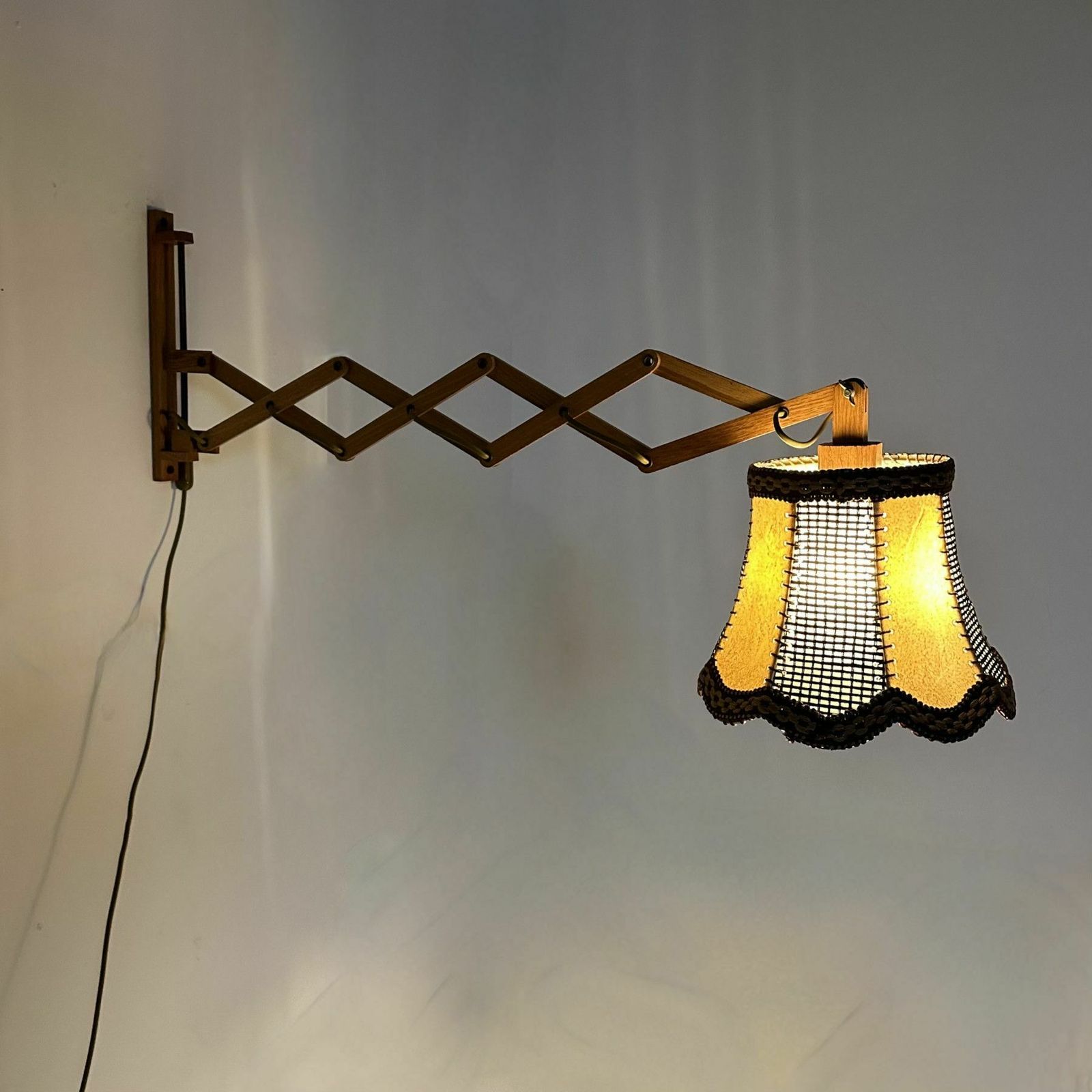 photo for sale Vintage Teakhouten Schaarlamp Voor Aan De Wand, Jaren 1960