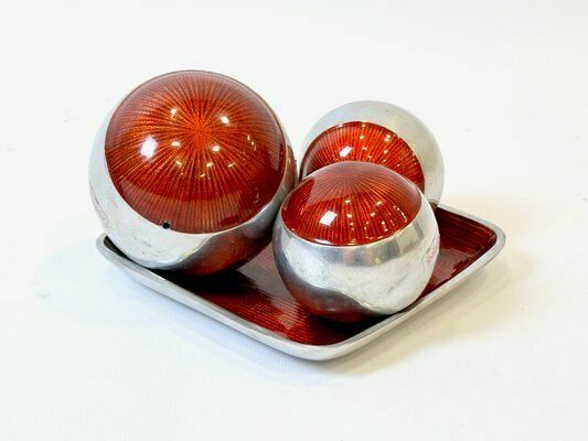 Mid Century Enamel Aluminium Balls With Tray From Ipalacio, 20th Century, Set Of 4