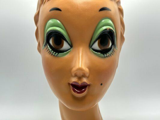 Twiggy Manekin Head From Huard, 1971 photo Home Decor