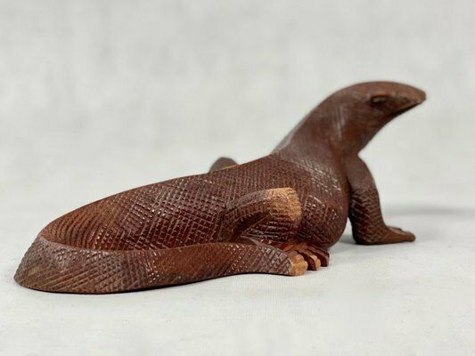 Large Carved Komodo Dragon Walrus Sculpture, 1970s photo 168.0