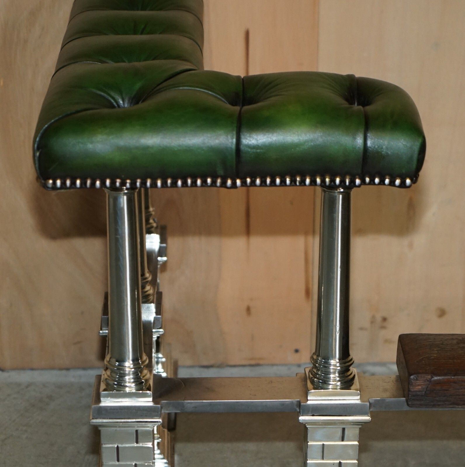 Museum Quality Victorian Chrome Castle Green Leather Chesterfield Club Fender photo 12950.0