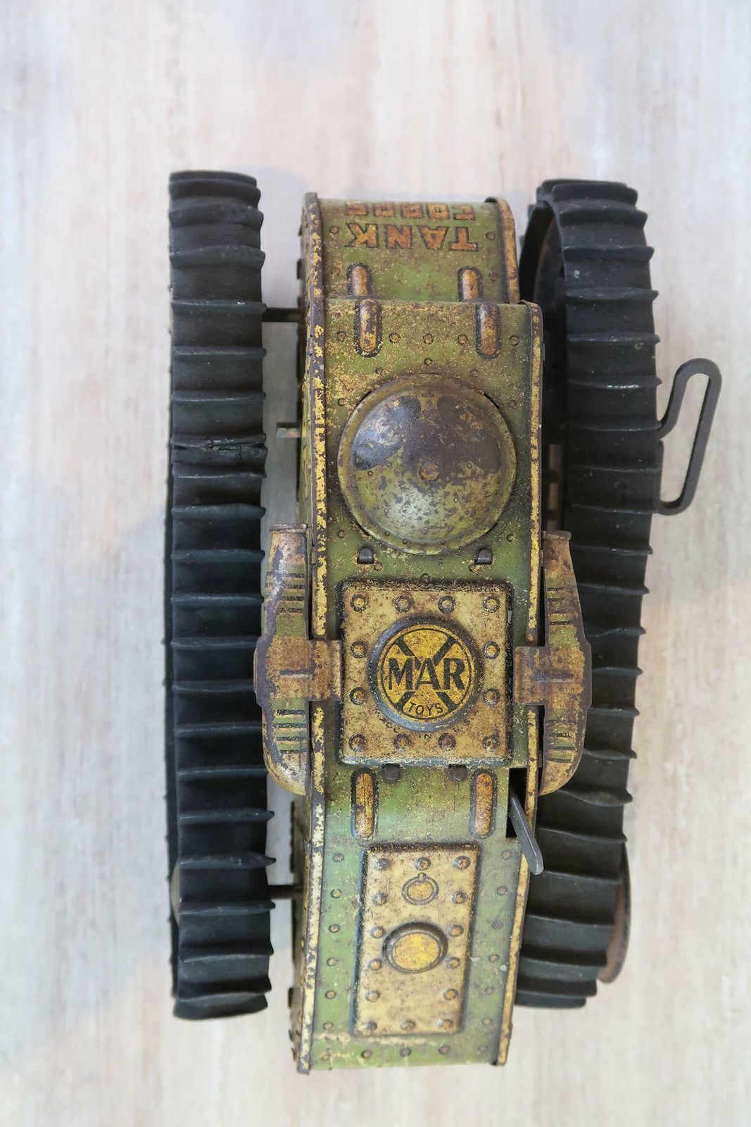 Vintage Tin Plate Wind Up Toy Tank. American, 1930's photo buy