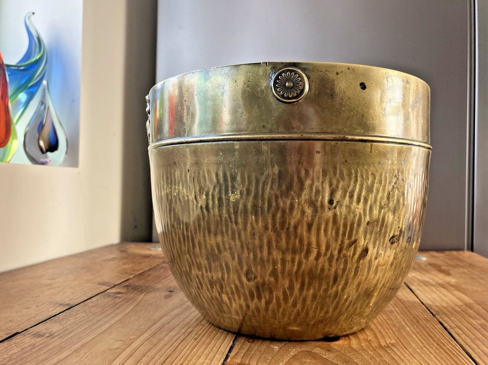 Antique Textured Regency Floral Brass Nestor Birmingham Planter Plant Tree Pot photo vintage