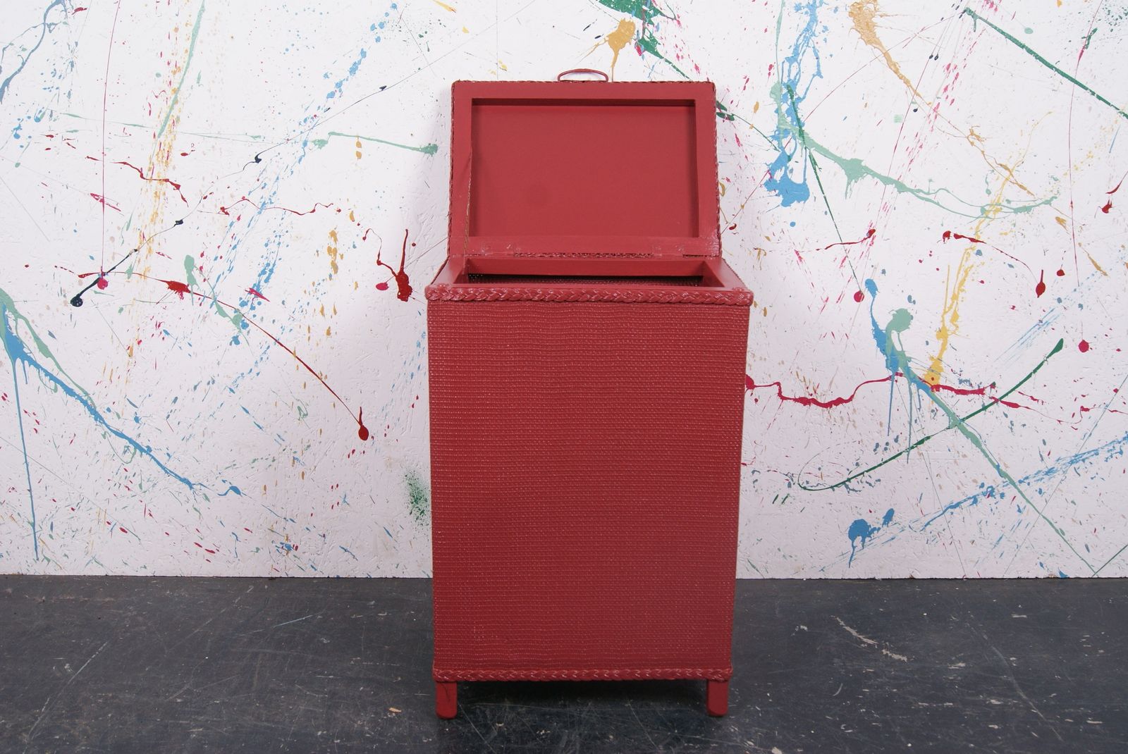 Laundry Basket Customised In Eating Room Red photo vinterior