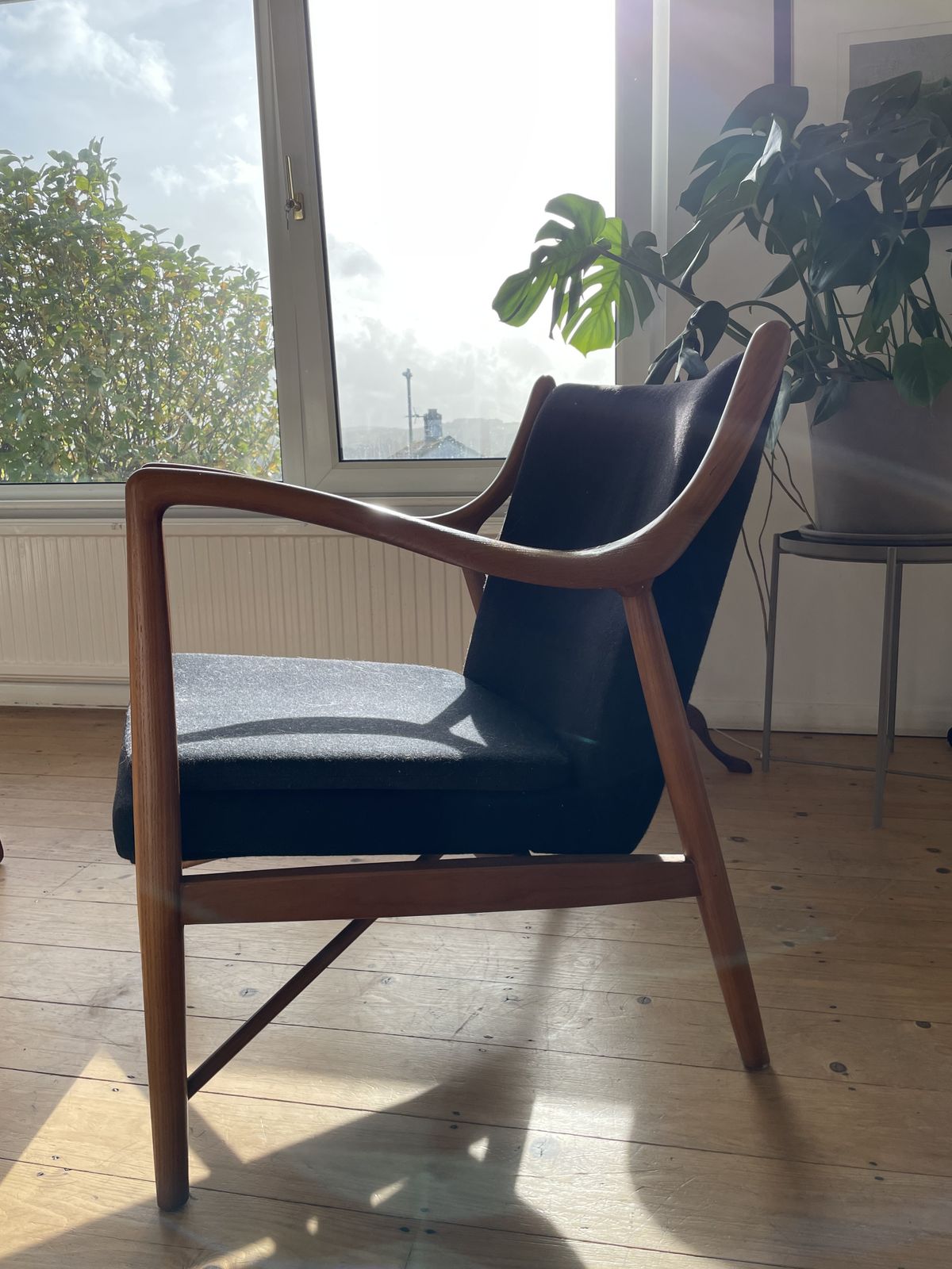 Replica 45 Chair, Classic Design By Finn Juhl photo furniture