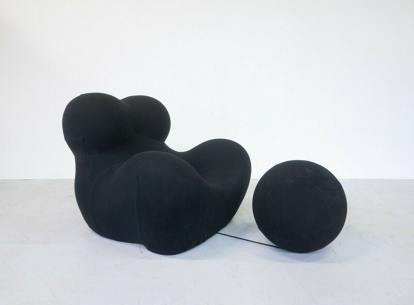 Big Mama" Lounge Chair & Ottoman By Gaetano Pesce For B&B Italia photo furniture