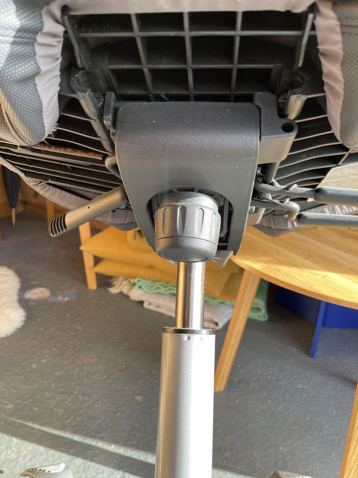 Håg Capisco 8106 Saddle Chair In Grey, Ergonomic, Excellent Condition photo furniture