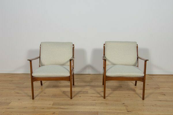 Pj112 Armchairs By Ole Wanscher For Poul Jeppesens, Denmark, 1960s, Set Of 2 photo for sale