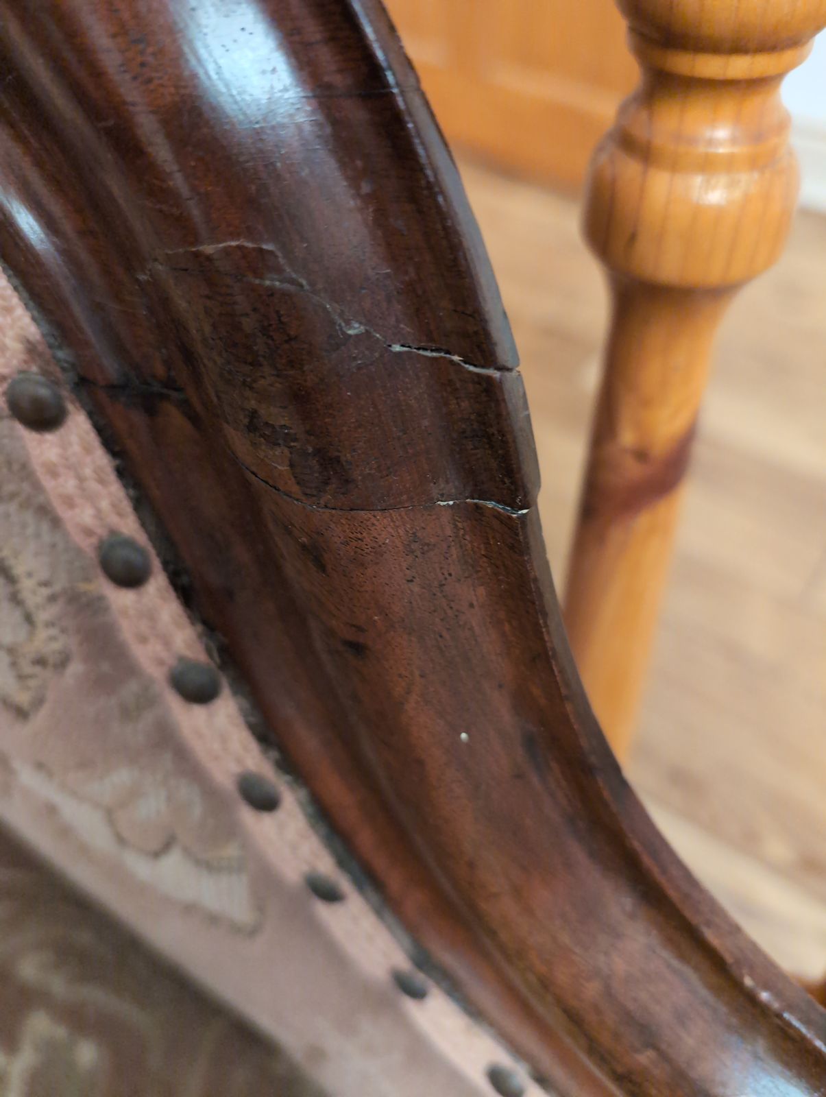 Antique Chaise Longue. Original Upholstery, With Rolled Cushion. photo vinterior