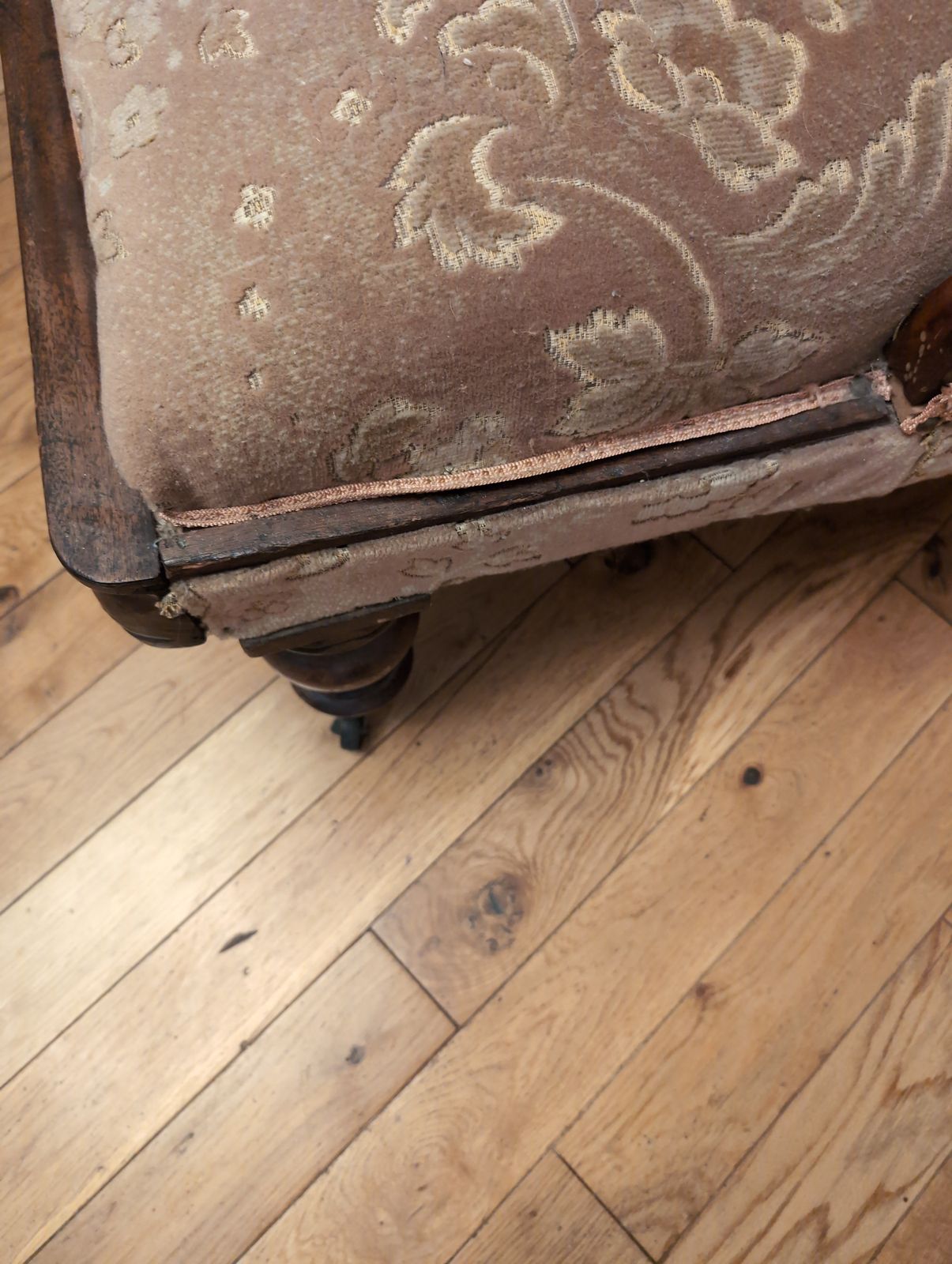 Antique Chaise Longue. Original Upholstery, With Rolled Cushion. photo vintage