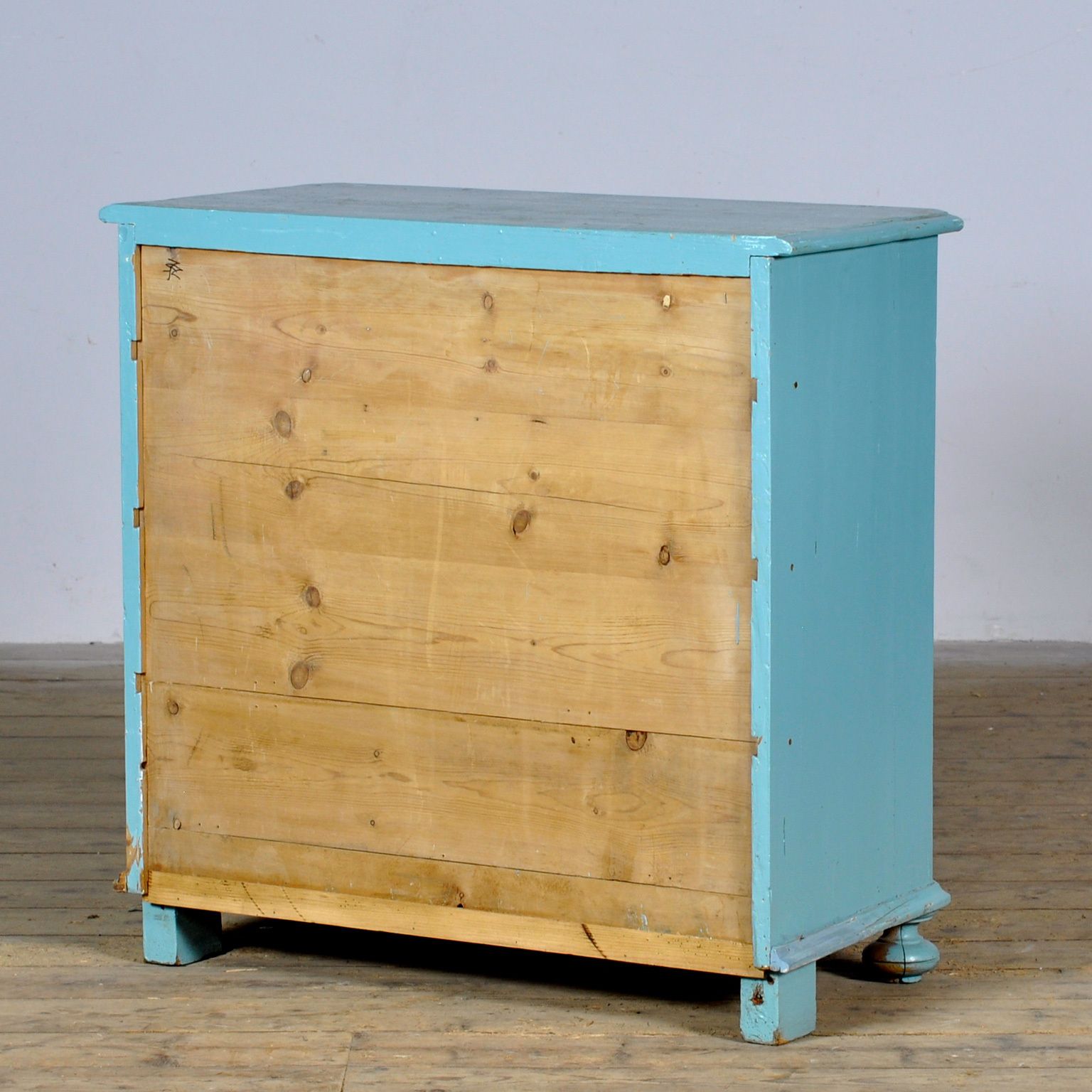 695.0 Chest Of Drawers, 1920s photo