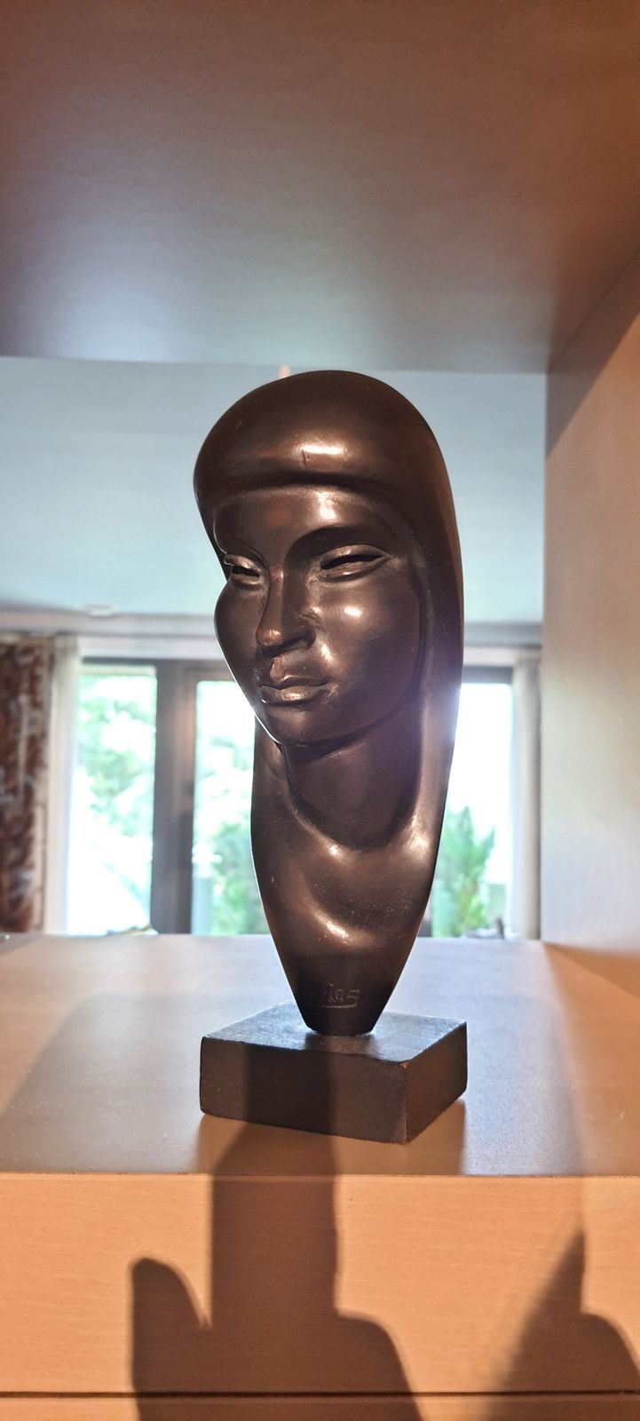 Ethnic Art Wood Sculpture Of Andean / Aymara Woman Signed By Sculptor G. Arias