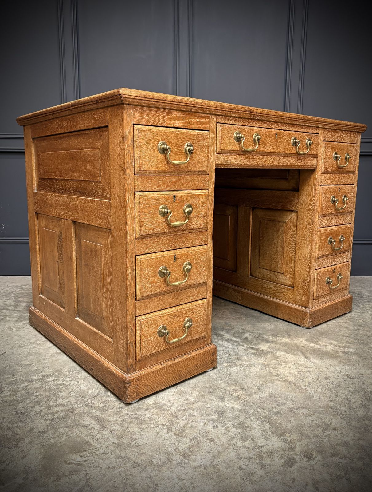 Freestanding Oak Kneehole Desk photo Furniture