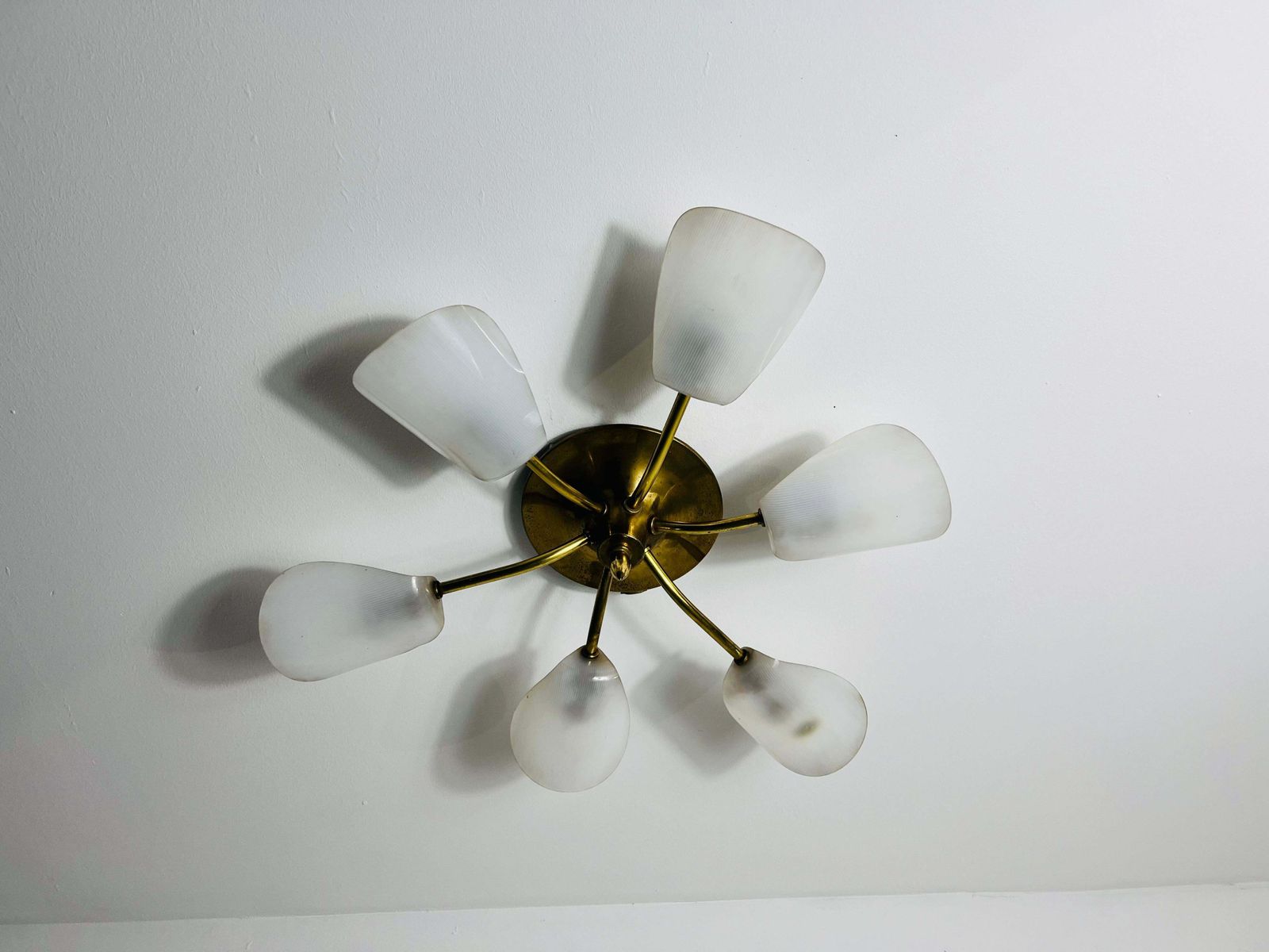 Italian Midcentury Brass 6 Arm Sputnik Chandelier, 1950s photo Lighting