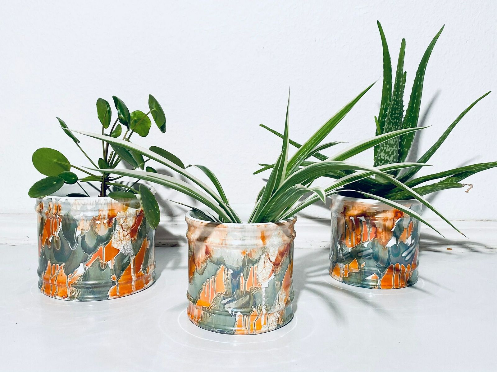 Four Matching Ceramic Planters Set With Dripping Glaze Motif / Orange Petrol White