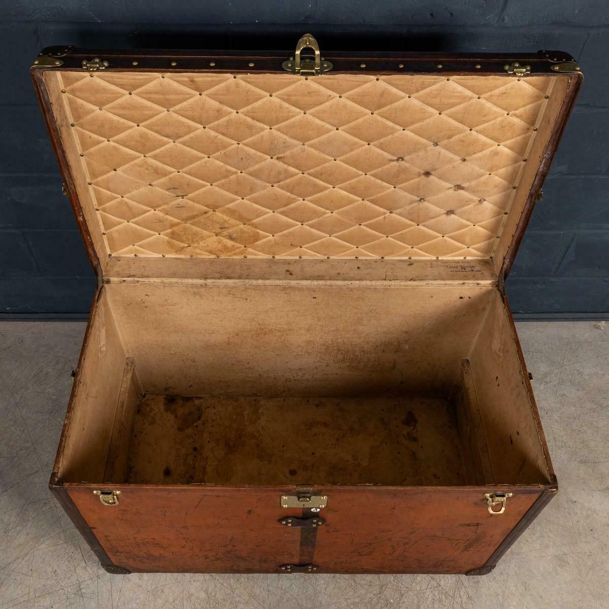 photo vintage Antique 20thc Louis Vuitton "Malle Haute" Trunk In Orange Vuittonite Canvas